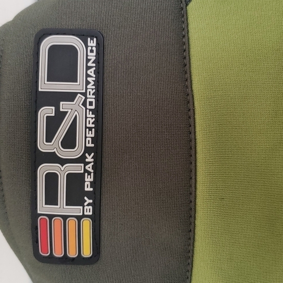 Peak Performance R&D Mid Layer Vest, Green Multi S - Picture 5 of 9